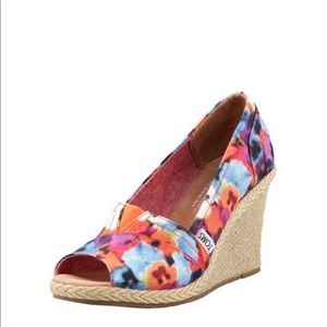 TOMS Oahu Floral Peep Toe Espadrille Wedge